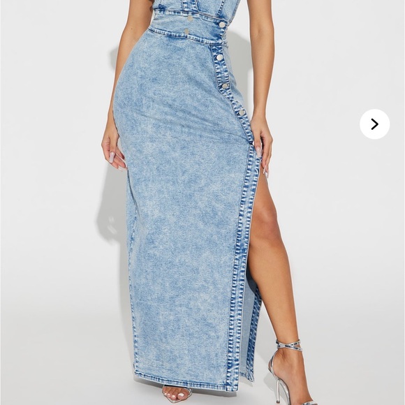💙Denim Maxi dress🔹 - Picture 3 of 7